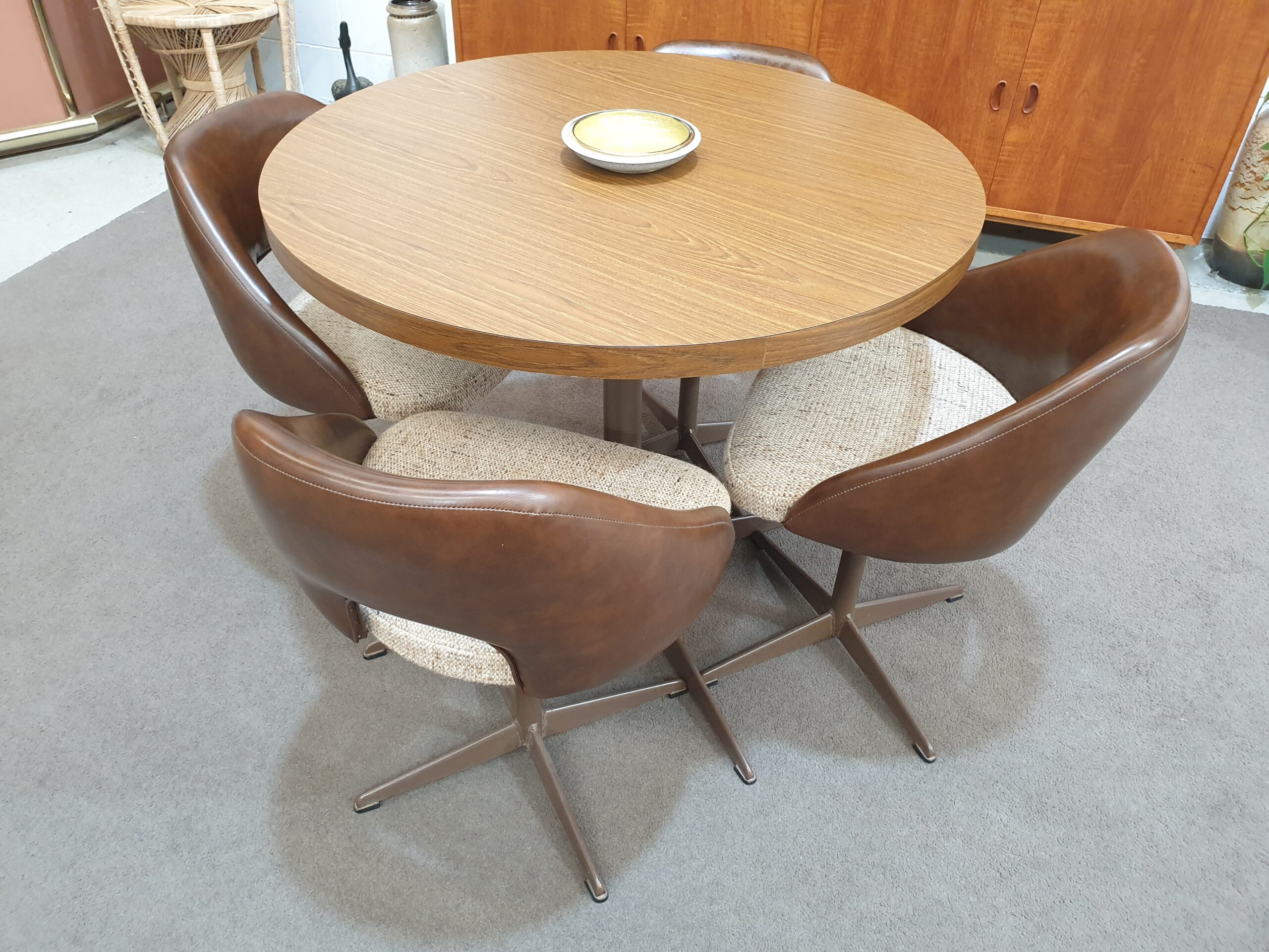 Retro Kitchen Table Swivel Chairs KENDALL Hilton and Main