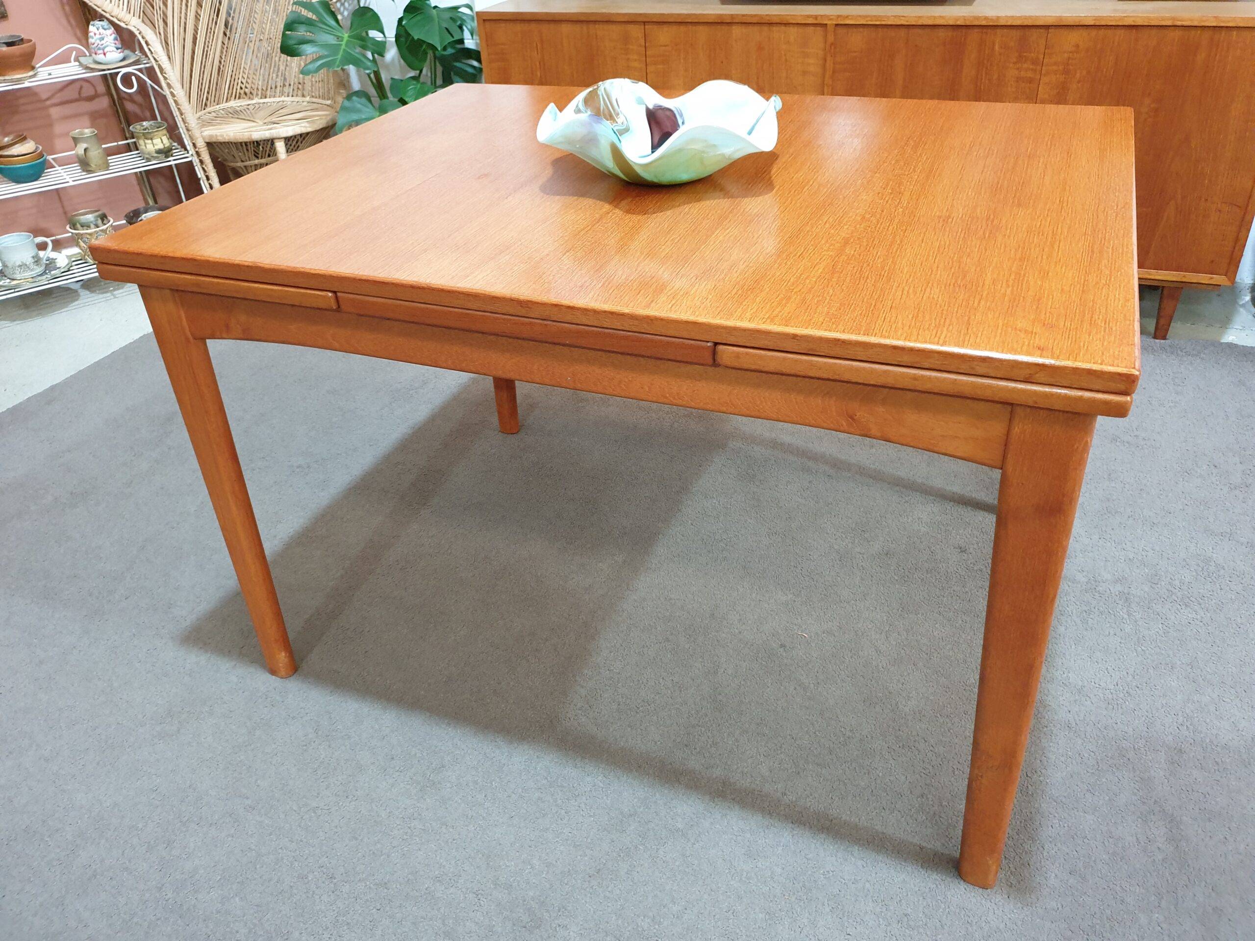 Retro Teak Extendable Dining Kitchen Table Hilton and Main